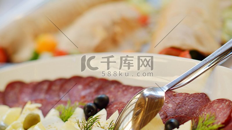揭秘成都零食批发市场：小品牌代理的潜规则与选择指南